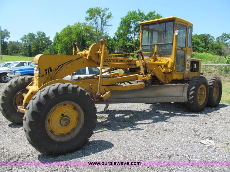 image for item J2669 1973 Caterpillar 112F motor grader