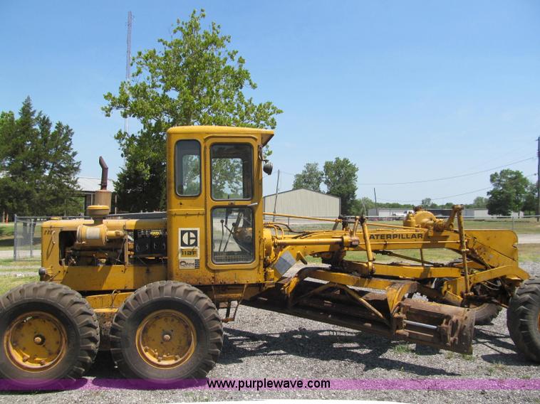 image for item J2669 1973 Caterpillar 112F motor grader
