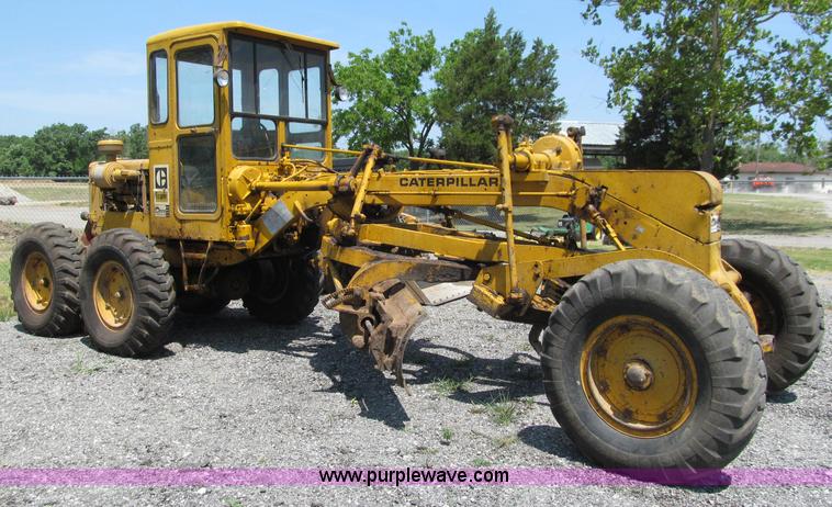 image for item J2669 1973 Caterpillar 112F motor grader