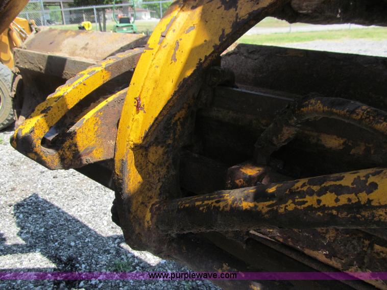 image for item J2669 1973 Caterpillar 112F motor grader