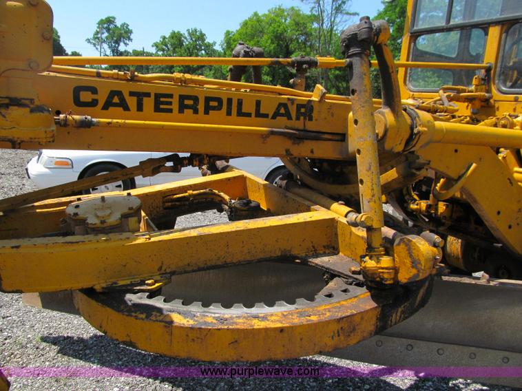 image for item J2669 1973 Caterpillar 112F motor grader