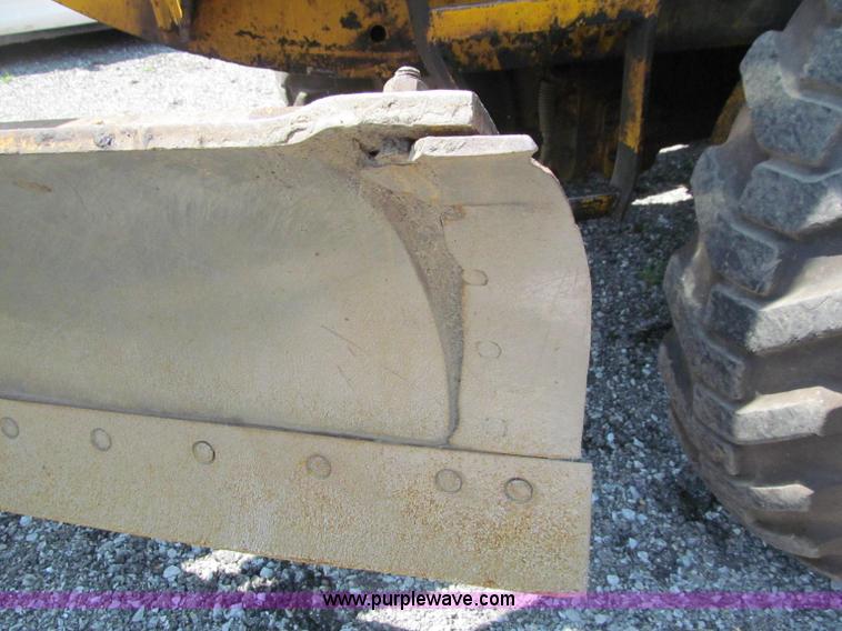 image for item J2669 1973 Caterpillar 112F motor grader