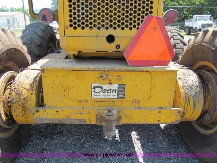 image for item J2669 1973 Caterpillar 112F motor grader