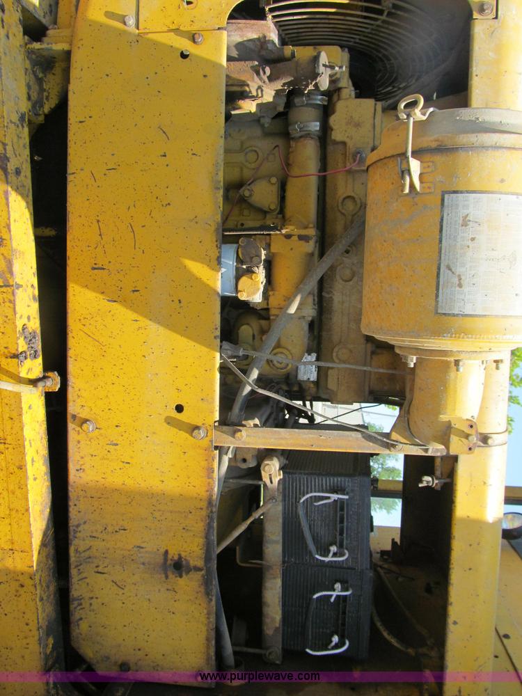 image for item J2669 1973 Caterpillar 112F motor grader