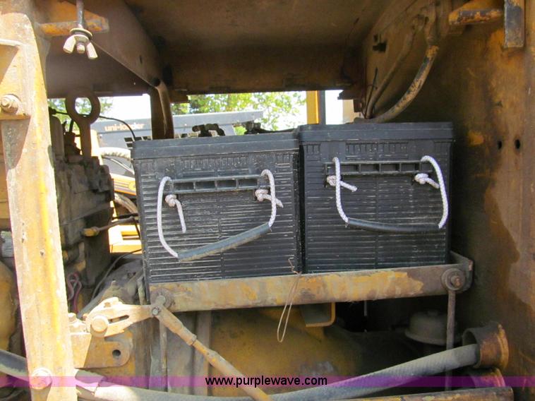 image for item J2669 1973 Caterpillar 112F motor grader