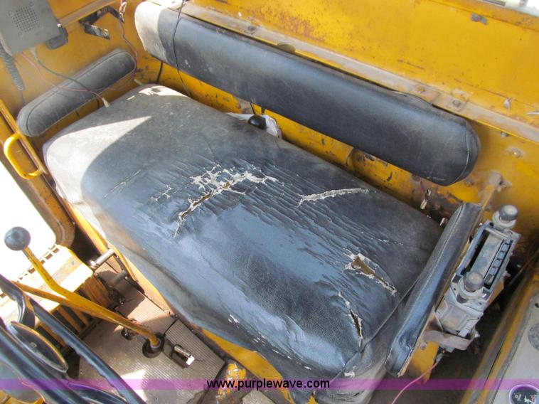 image for item J2669 1973 Caterpillar 112F motor grader