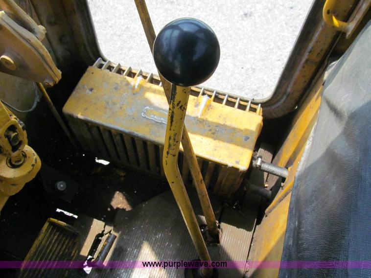 image for item J2669 1973 Caterpillar 112F motor grader