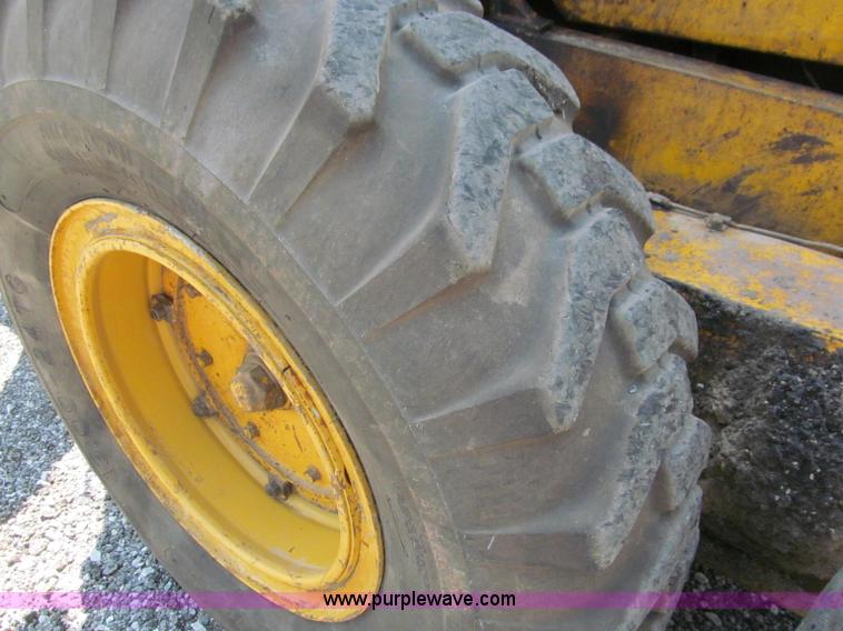 image for item J2669 1973 Caterpillar 112F motor grader