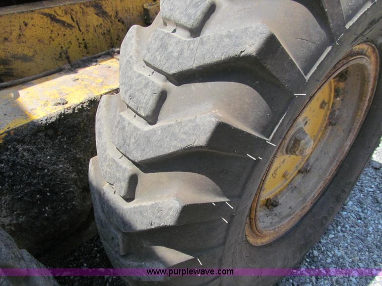 image for item J2669 1973 Caterpillar 112F motor grader