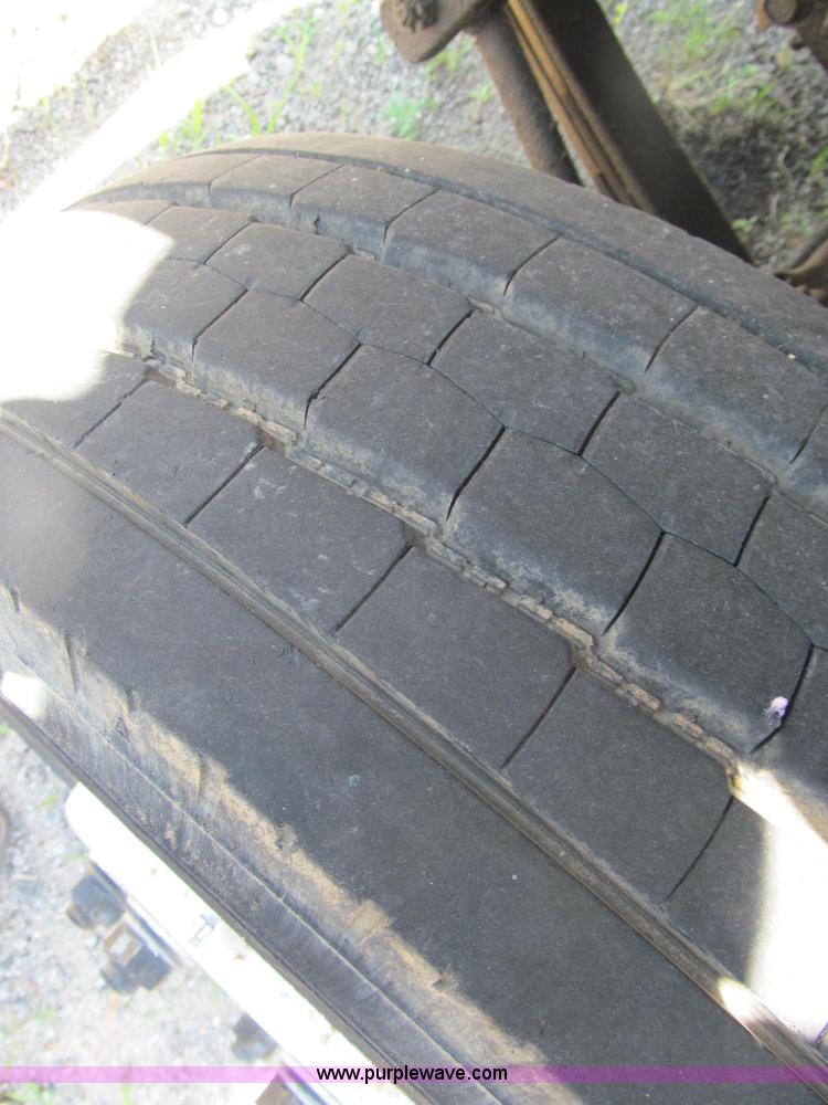 image for item J2670 1988 Ford F250 pickup truck