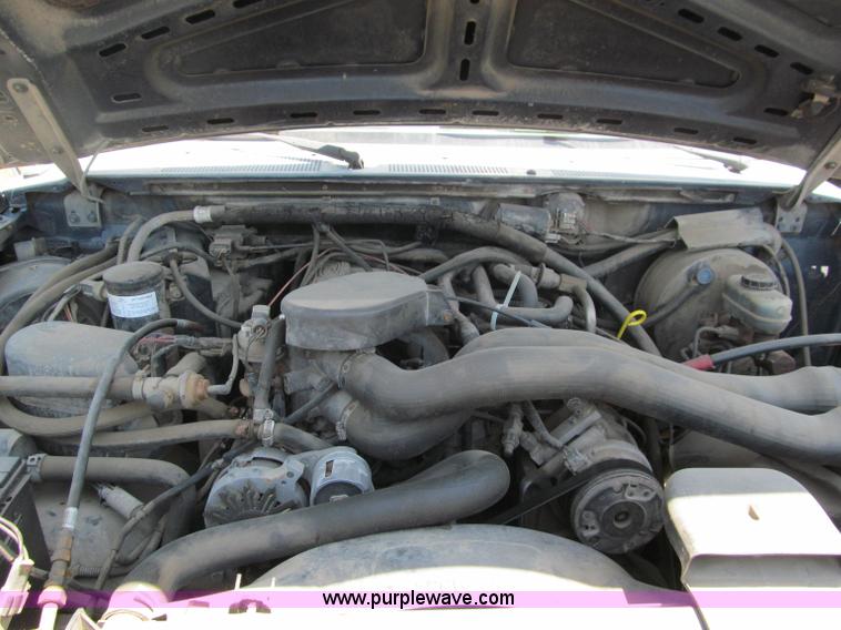 image for item J2670 1988 Ford F250 pickup truck