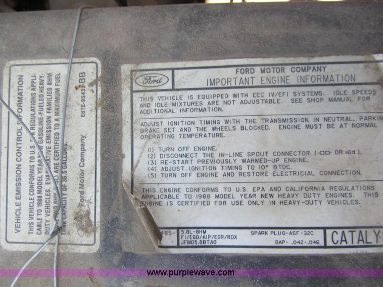 image for item J2670 1988 Ford F250 pickup truck