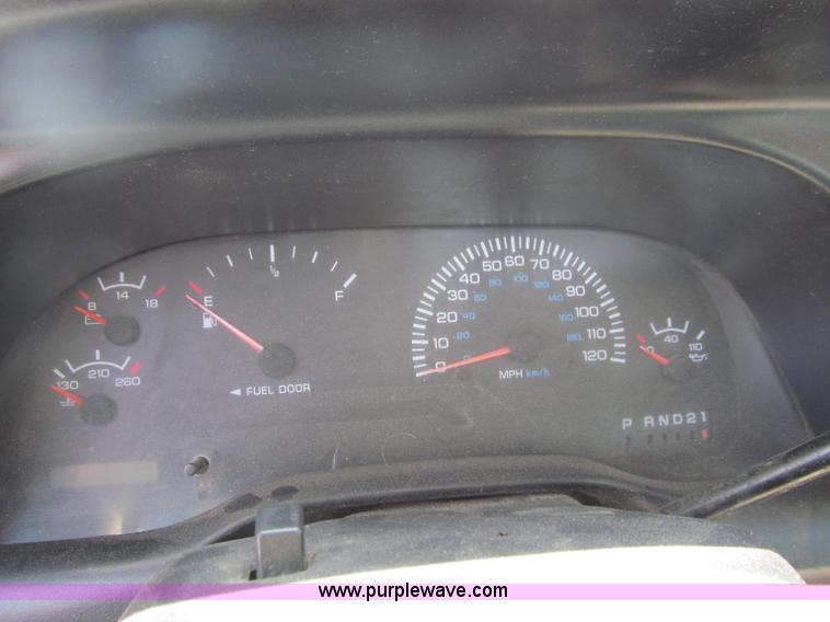 image for item J2671 1998 Dodge Ram 2500 pickup truck