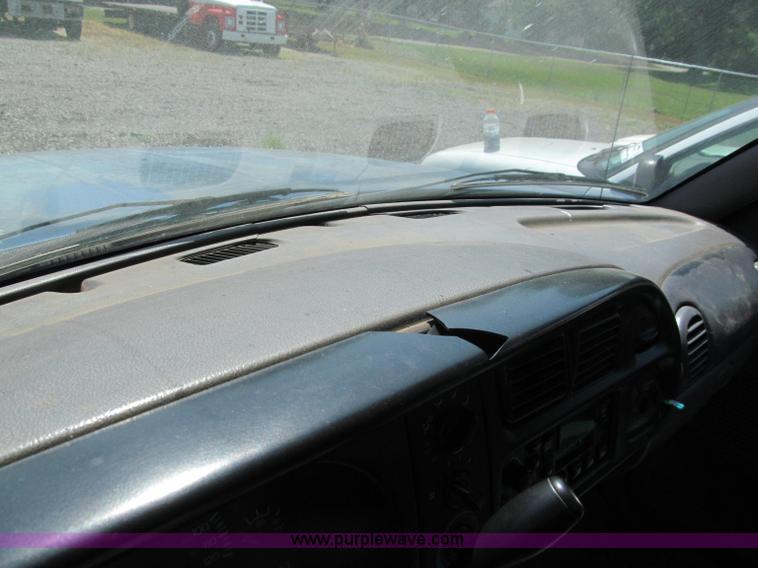 image for item J2671 1998 Dodge Ram 2500 pickup truck