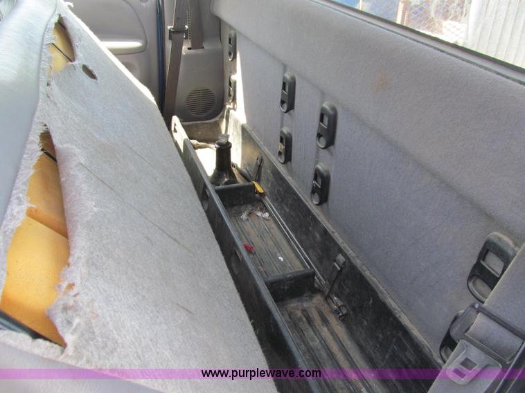 image for item J2671 1998 Dodge Ram 2500 pickup truck