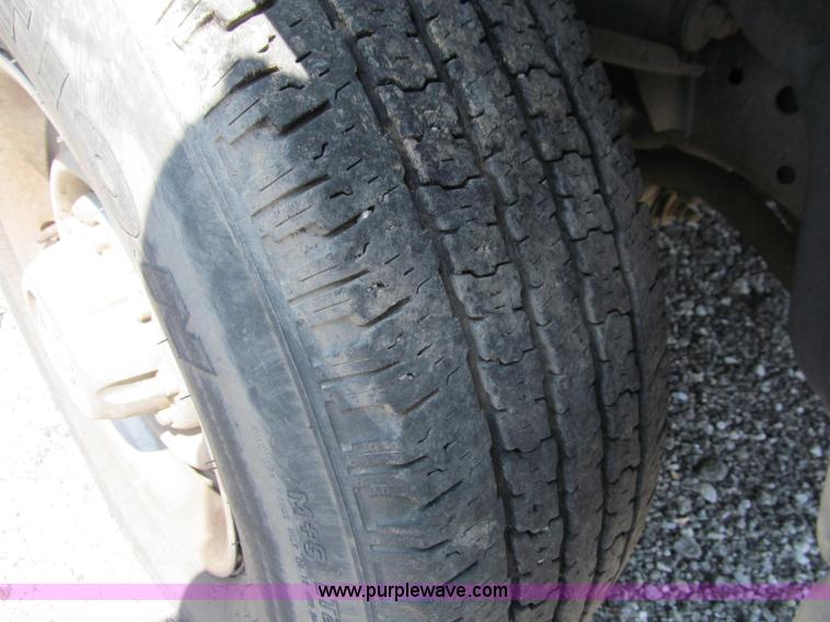 image for item J2671 1998 Dodge Ram 2500 pickup truck