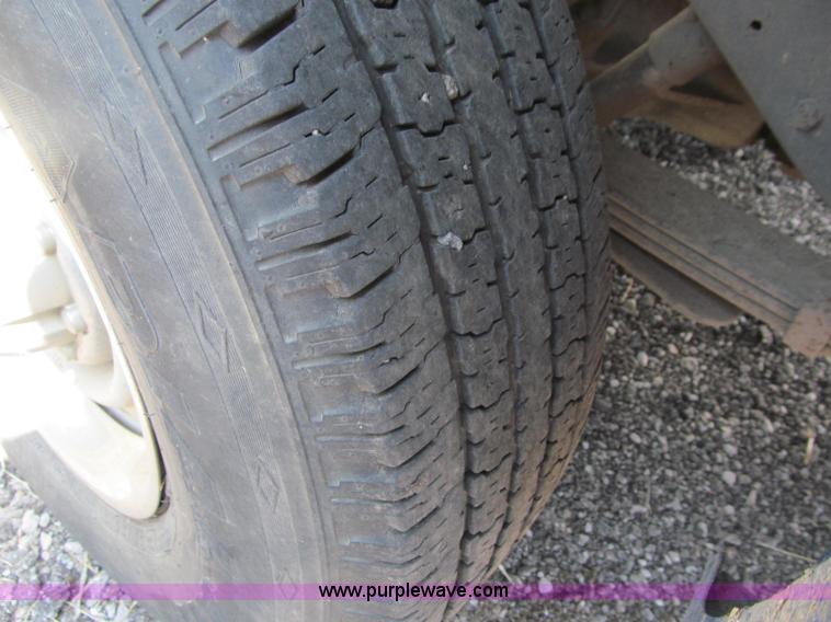 image for item J2671 1998 Dodge Ram 2500 pickup truck