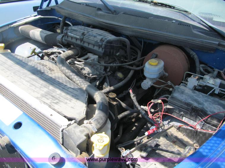 image for item J2671 1998 Dodge Ram 2500 pickup truck