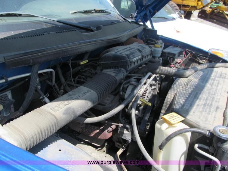 image for item J2671 1998 Dodge Ram 2500 pickup truck