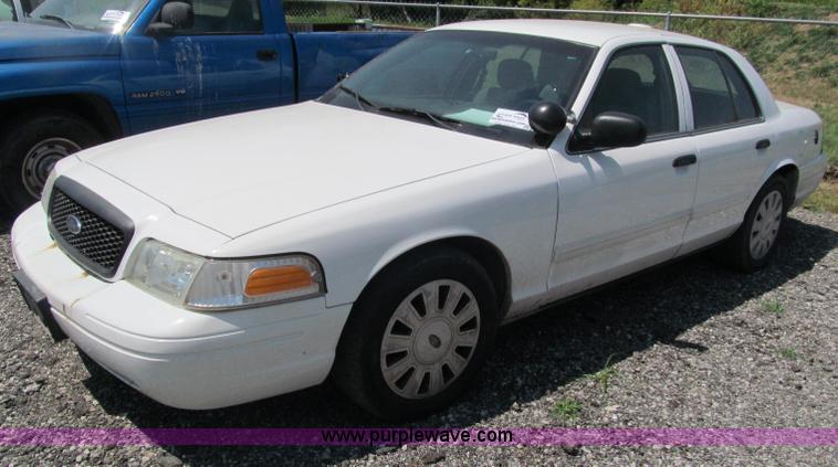 image for item J2676 2009 Ford Crown Victoria Police Interceptor
