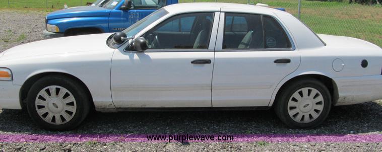 image for item J2676 2009 Ford Crown Victoria Police Interceptor