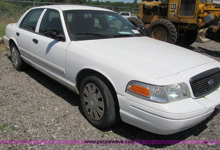 image for item J2676 2009 Ford Crown Victoria Police Interceptor