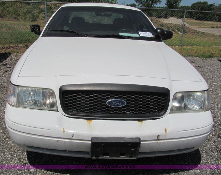 image for item J2676 2009 Ford Crown Victoria Police Interceptor
