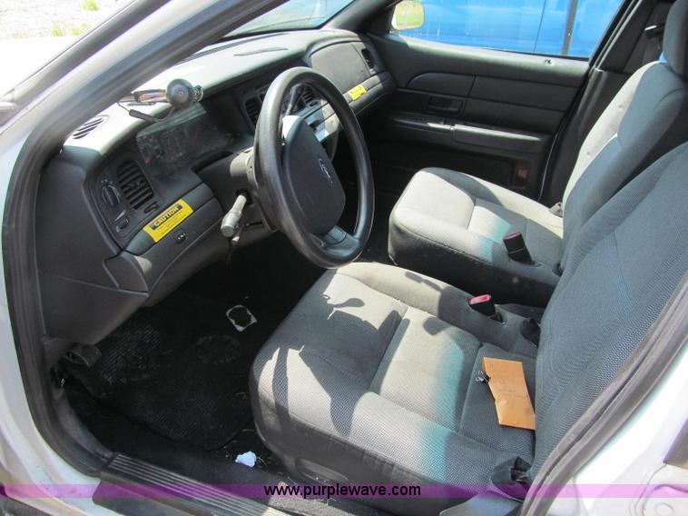 image for item J2676 2009 Ford Crown Victoria Police Interceptor