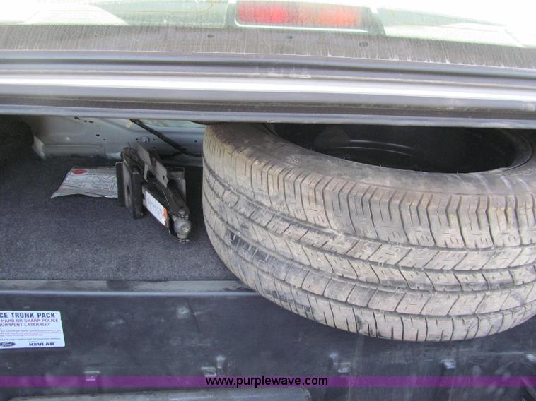 image for item J2676 2009 Ford Crown Victoria Police Interceptor