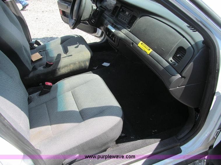 image for item J2676 2009 Ford Crown Victoria Police Interceptor