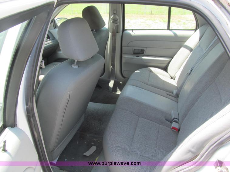 image for item J2679 2003 Ford Crown Victoria Police Interceptor