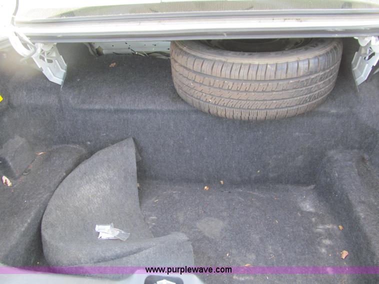 image for item J2679 2003 Ford Crown Victoria Police Interceptor