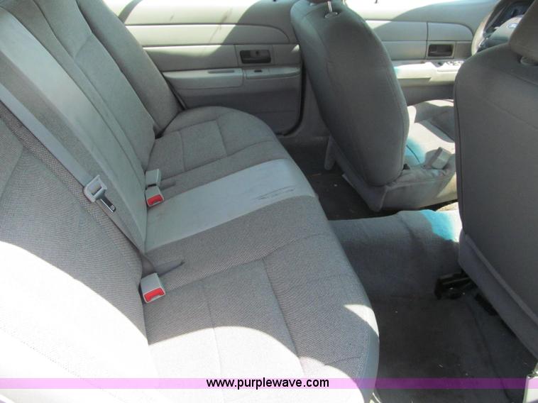 image for item J2679 2003 Ford Crown Victoria Police Interceptor