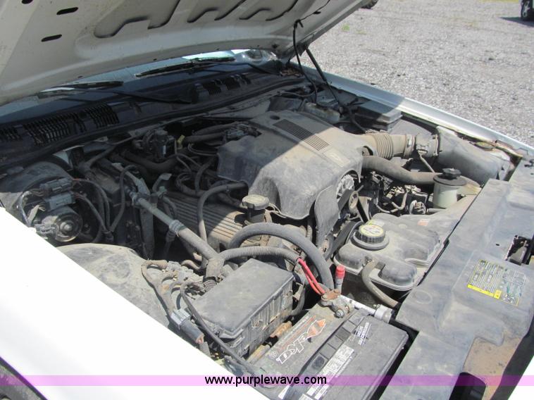 image for item J2679 2003 Ford Crown Victoria Police Interceptor