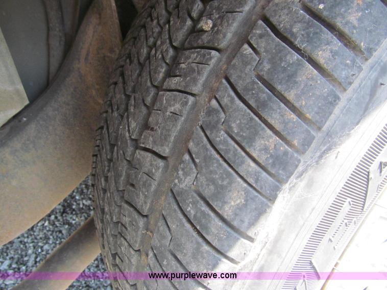 image for item J2679 2003 Ford Crown Victoria Police Interceptor