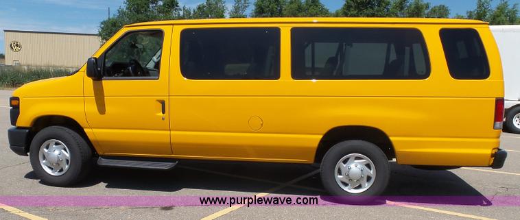 image for item J4844 2014 Ford E350 XL Super Duty Extended van