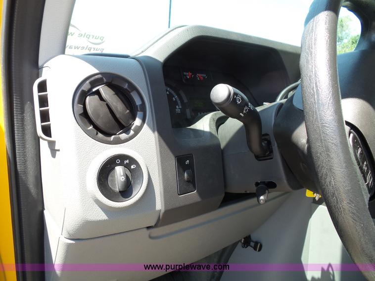 image for item J4844 2014 Ford E350 XL Super Duty Extended van