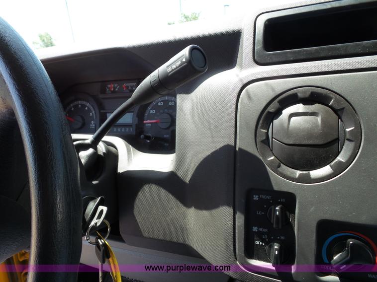 image for item J4844 2014 Ford E350 XL Super Duty Extended van