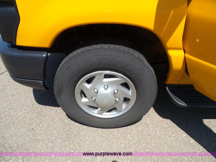 image for item J4844 2014 Ford E350 XL Super Duty Extended van