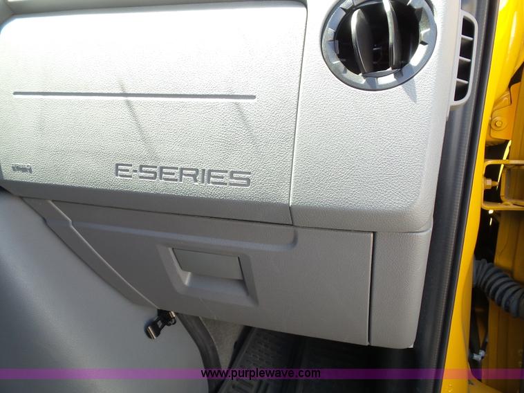 image for item J4844 2014 Ford E350 XL Super Duty Extended van