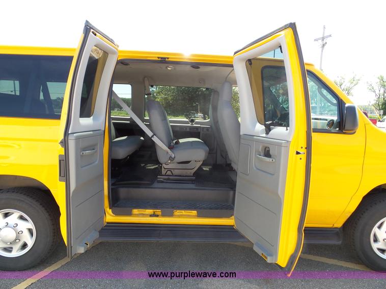 image for item J4844 2014 Ford E350 XL Super Duty Extended van