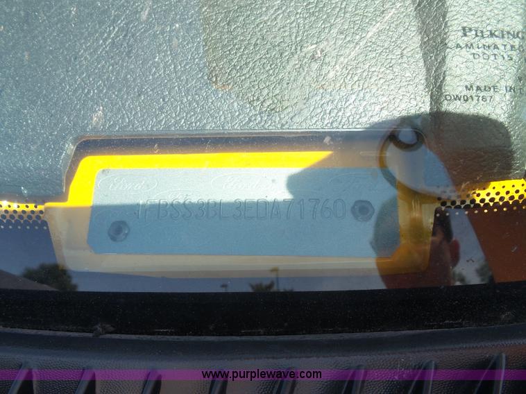 image for item J4844 2014 Ford E350 XL Super Duty Extended van