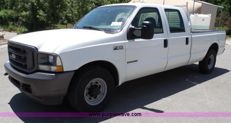 image for item J4855 2002 Ford F350 Super Duty XL Crew Cab pickup truck