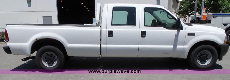 image for item J4855 2002 Ford F350 Super Duty XL Crew Cab pickup truck