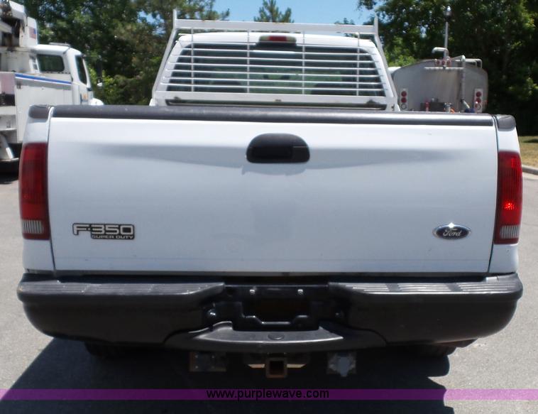 image for item J4855 2002 Ford F350 Super Duty XL Crew Cab pickup truck