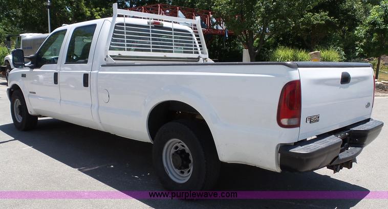 image for item J4855 2002 Ford F350 Super Duty XL Crew Cab pickup truck
