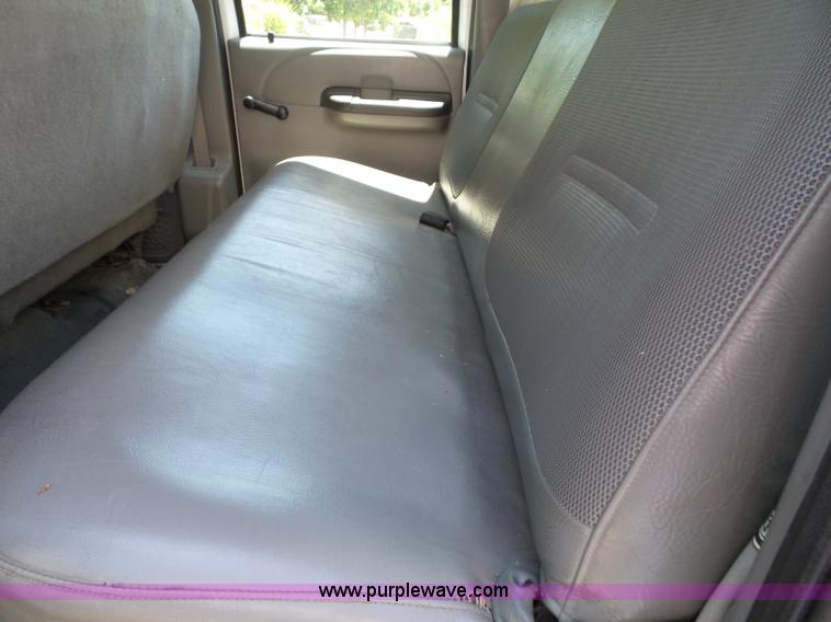 image for item J4855 2002 Ford F350 Super Duty XL Crew Cab pickup truck