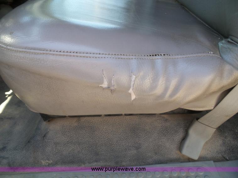 image for item J4855 2002 Ford F350 Super Duty XL Crew Cab pickup truck