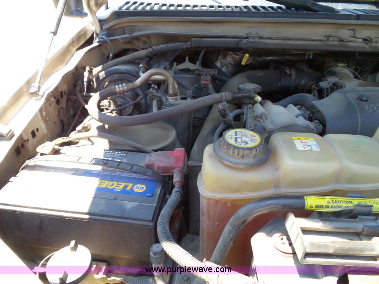 image for item J4855 2002 Ford F350 Super Duty XL Crew Cab pickup truck