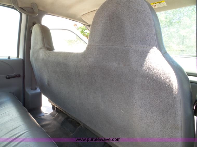 image for item J4855 2002 Ford F350 Super Duty XL Crew Cab pickup truck